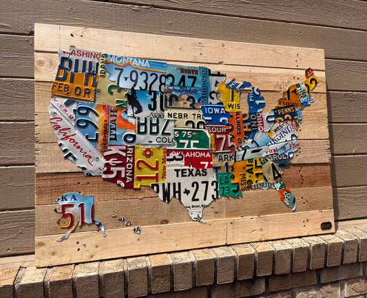 License Plate Map of USA on Pallet Wood 40 x 28