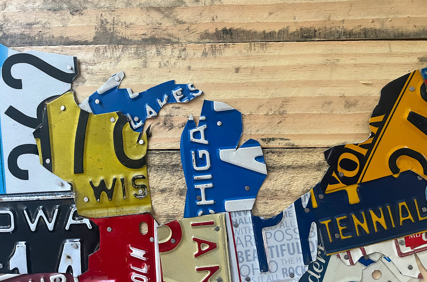 License Plate Map of USA on Pallet Wood 40 x 28
