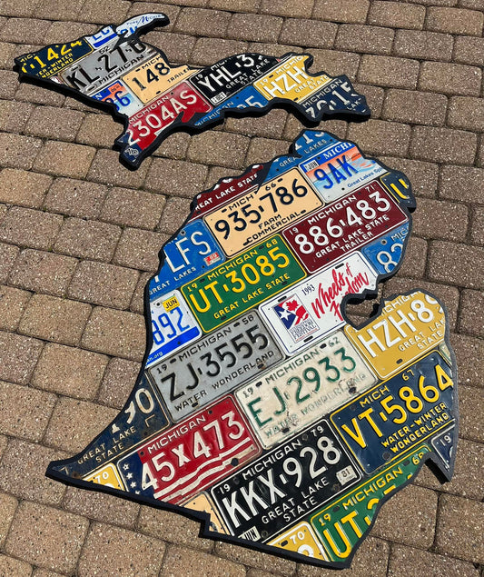 XL Michigan Silhouette License Plate Map